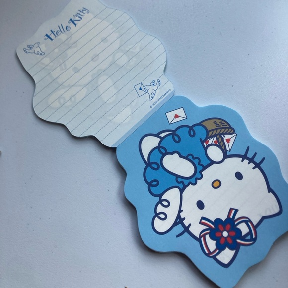 Hello Kitty Collection - Picture 3 of 7